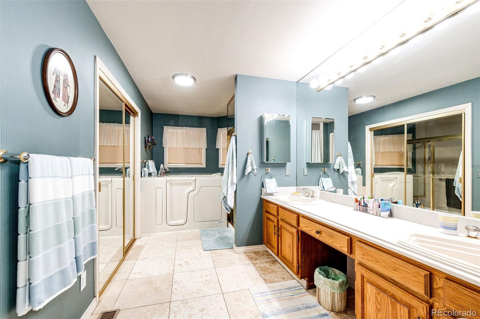 2550 S Iris Street Lakewood CO 80227