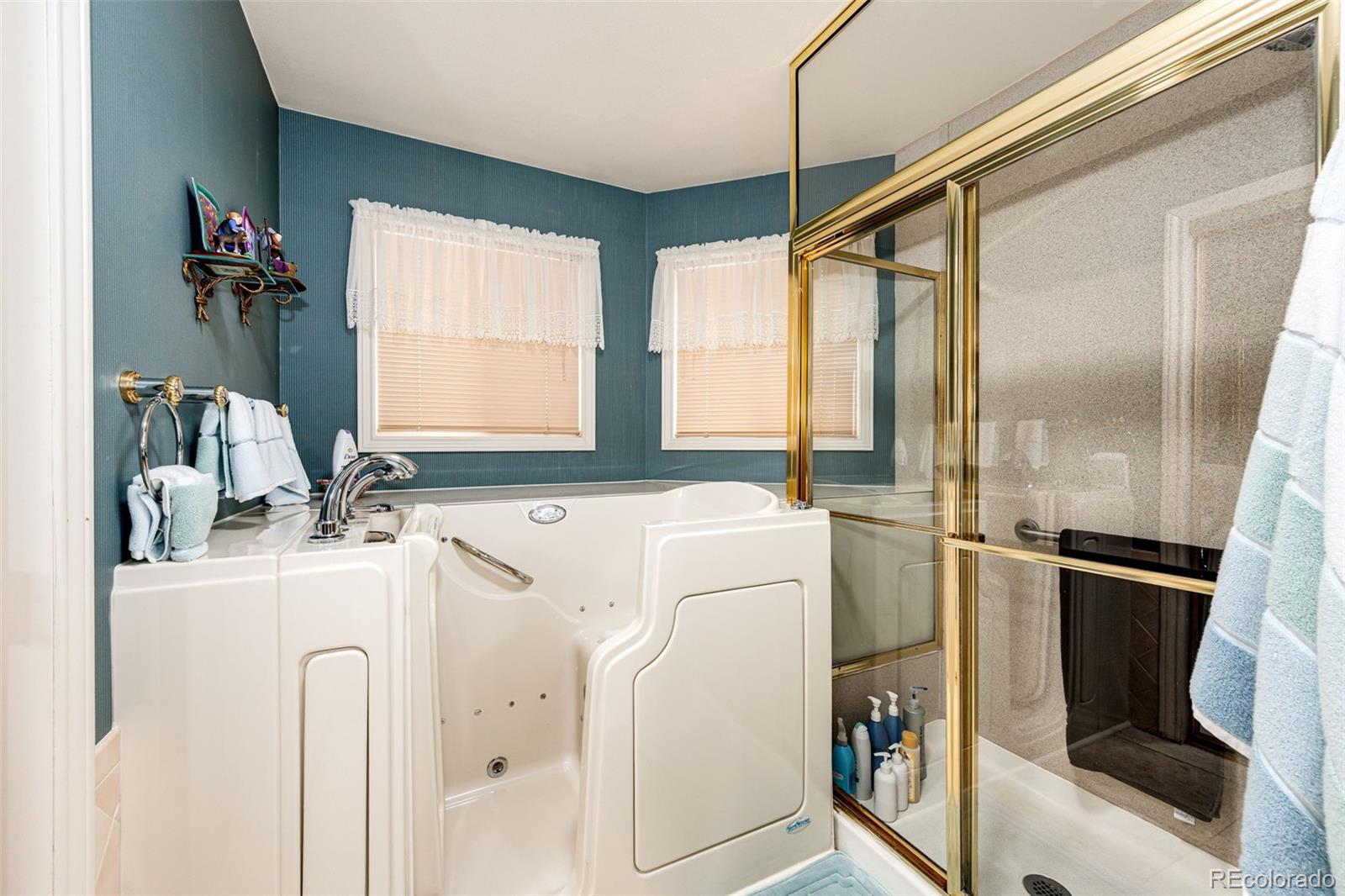 2550 S Iris Street Lakewood CO 80227
