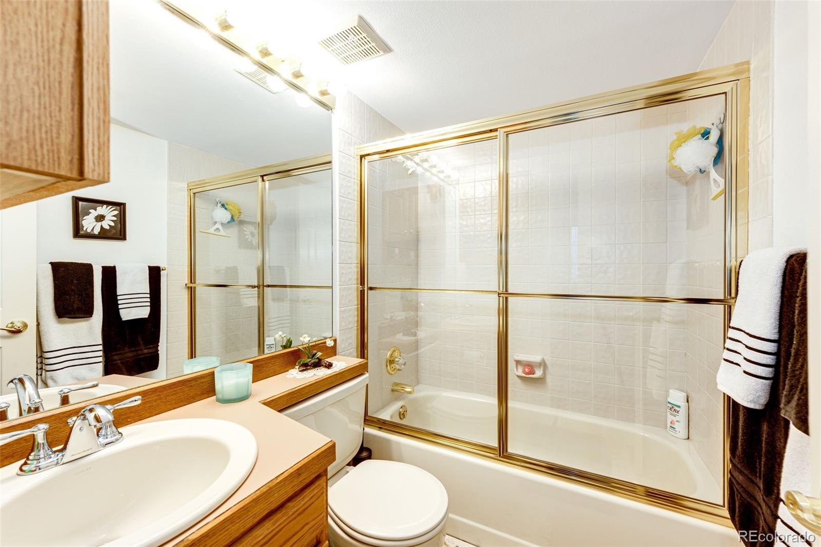 2550 S Iris Street Lakewood CO 80227