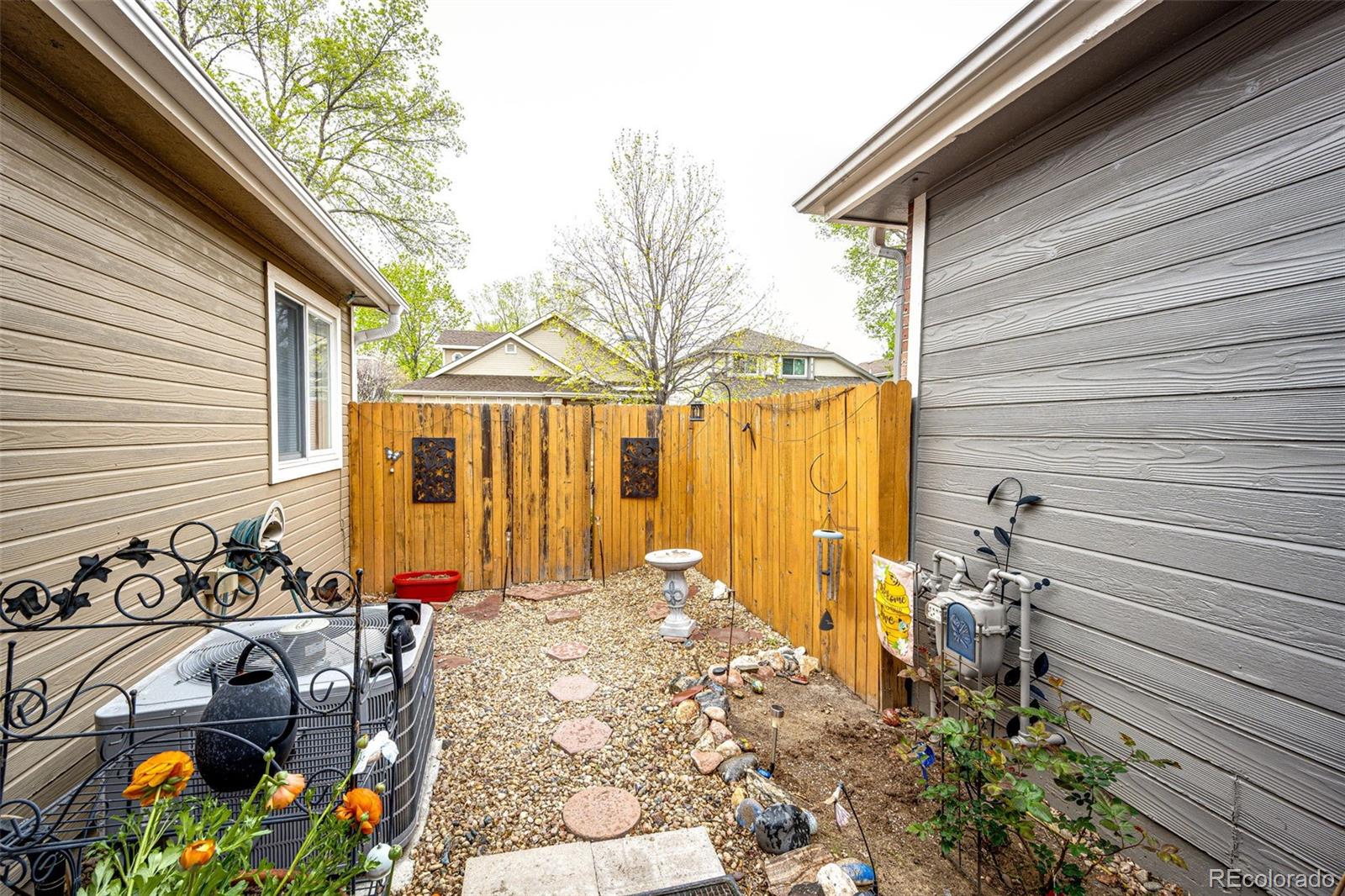2550 S Iris Street Lakewood CO 80227