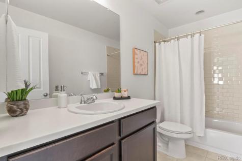 6021 S Irvington Court Aurora CO 80016
