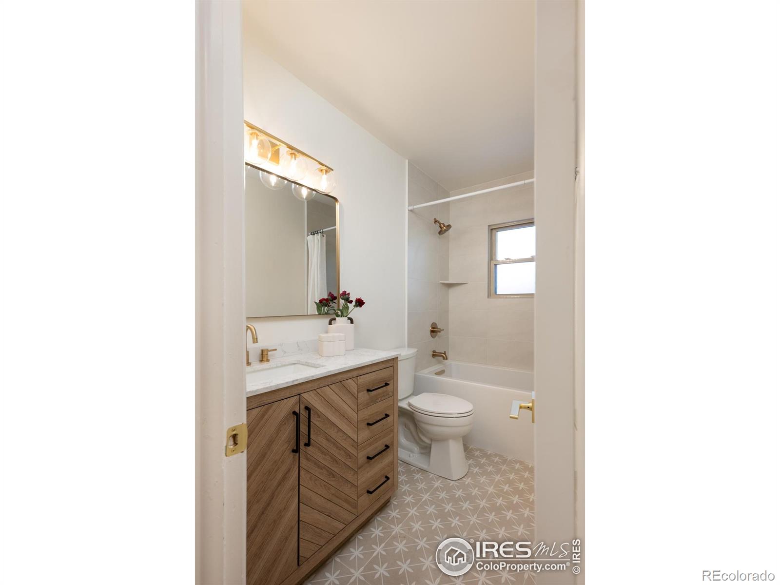 6 Sunset Circle Longmont CO 80501
