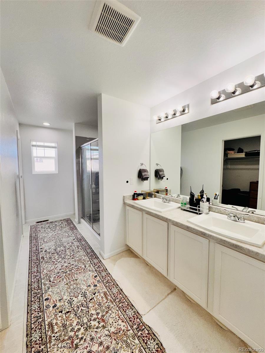 21073 E Tufts Avenue Aurora CO 80015