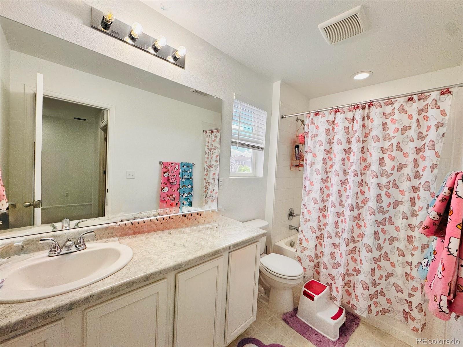 21073 E Tufts Avenue Aurora CO 80015