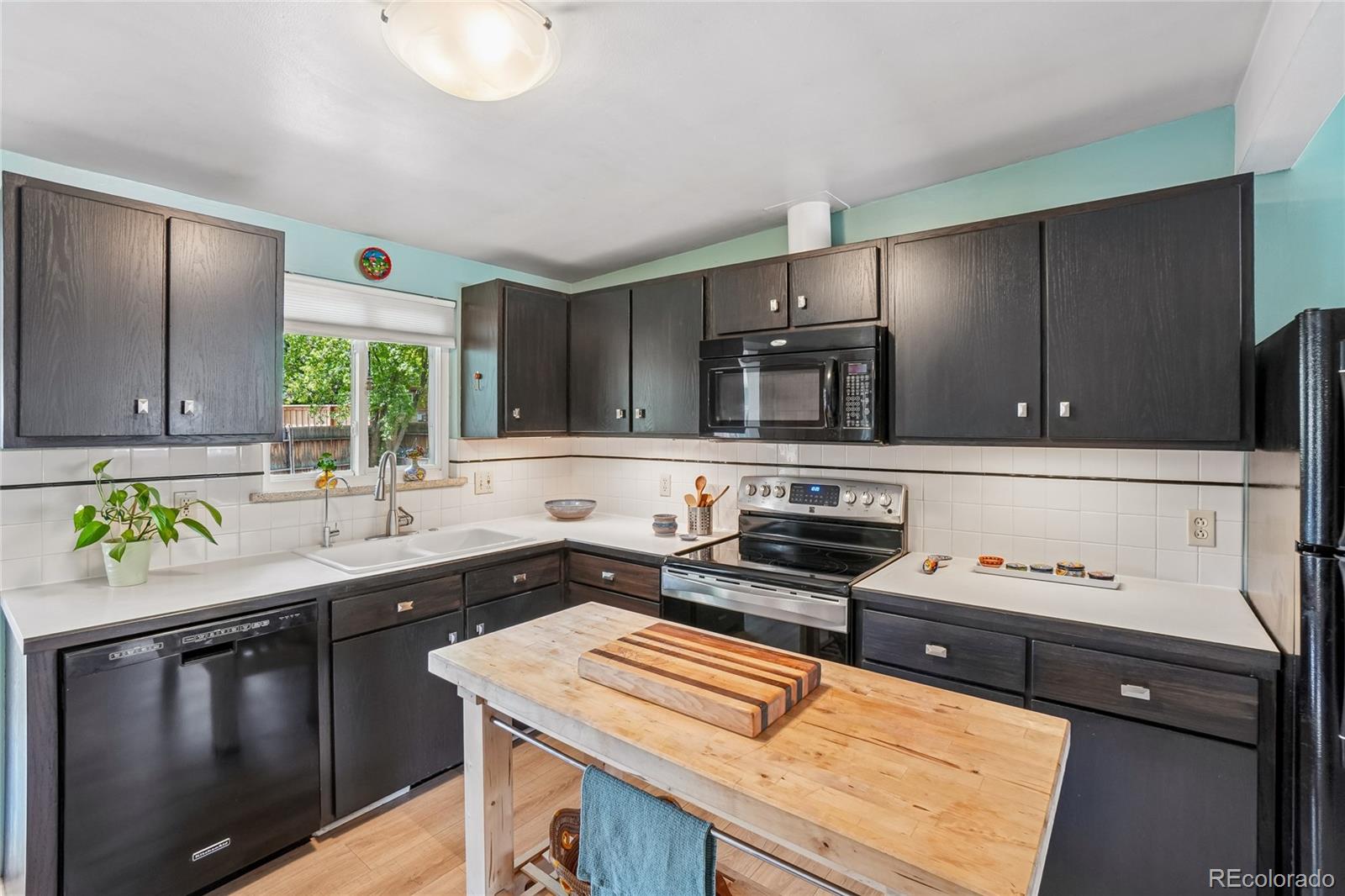 1666 W Sterne Parkway Littleton CO 80120