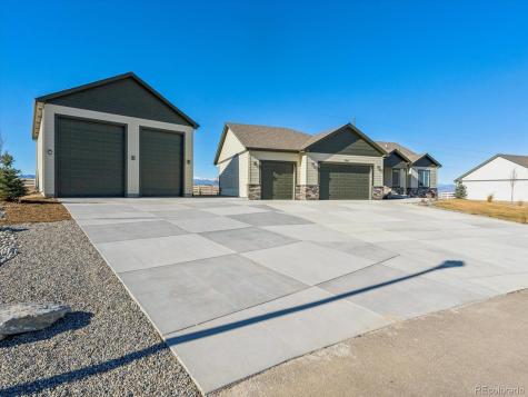 3643 Crested Owl Court Dacono CO 80514