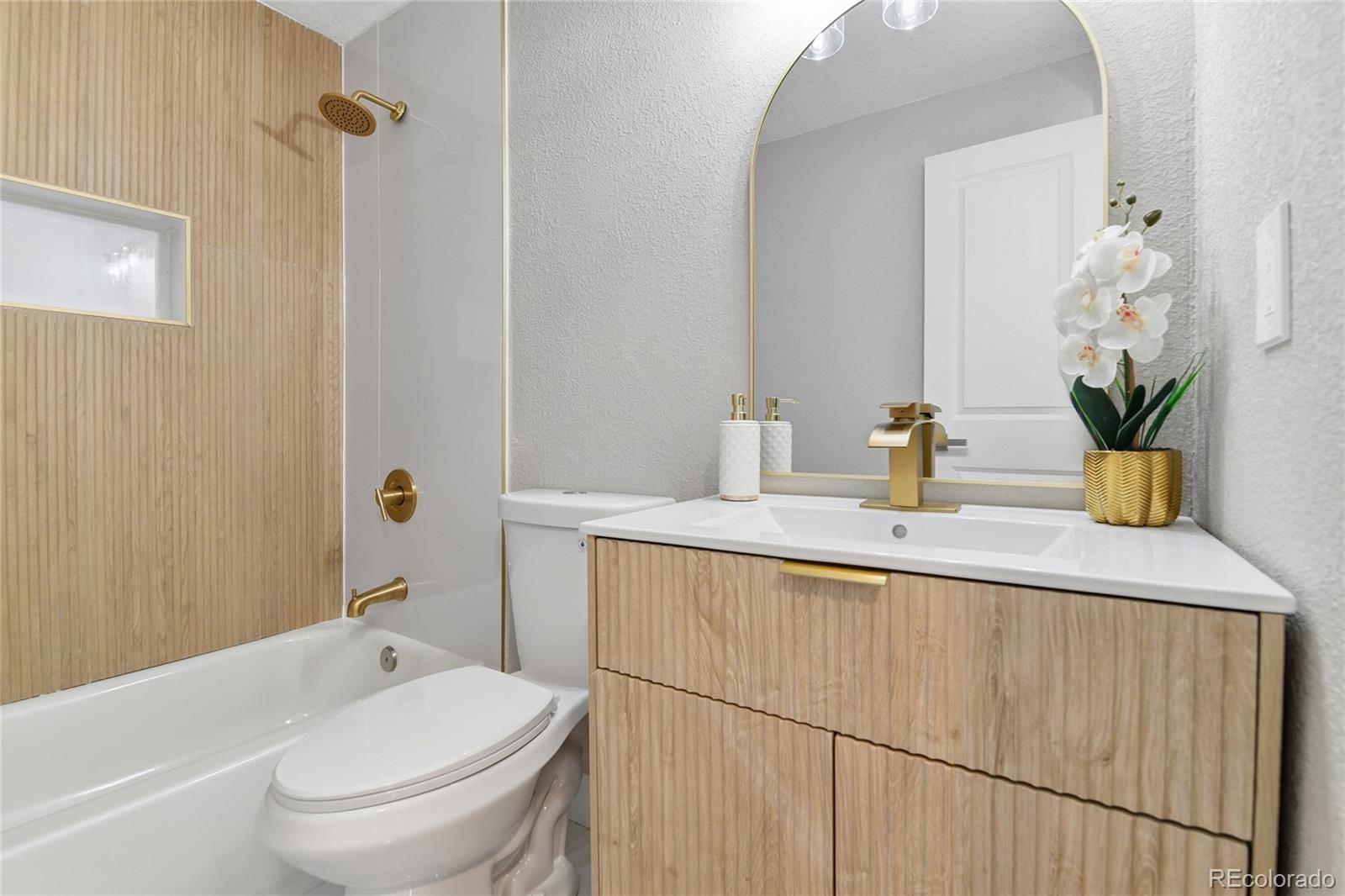6816 Miller Street Arvada CO 80004