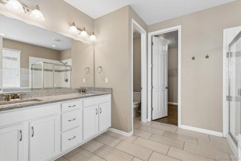 4825 S Riviera Way Aurora CO 80015