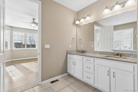 4825 S Riviera Way Aurora CO 80015