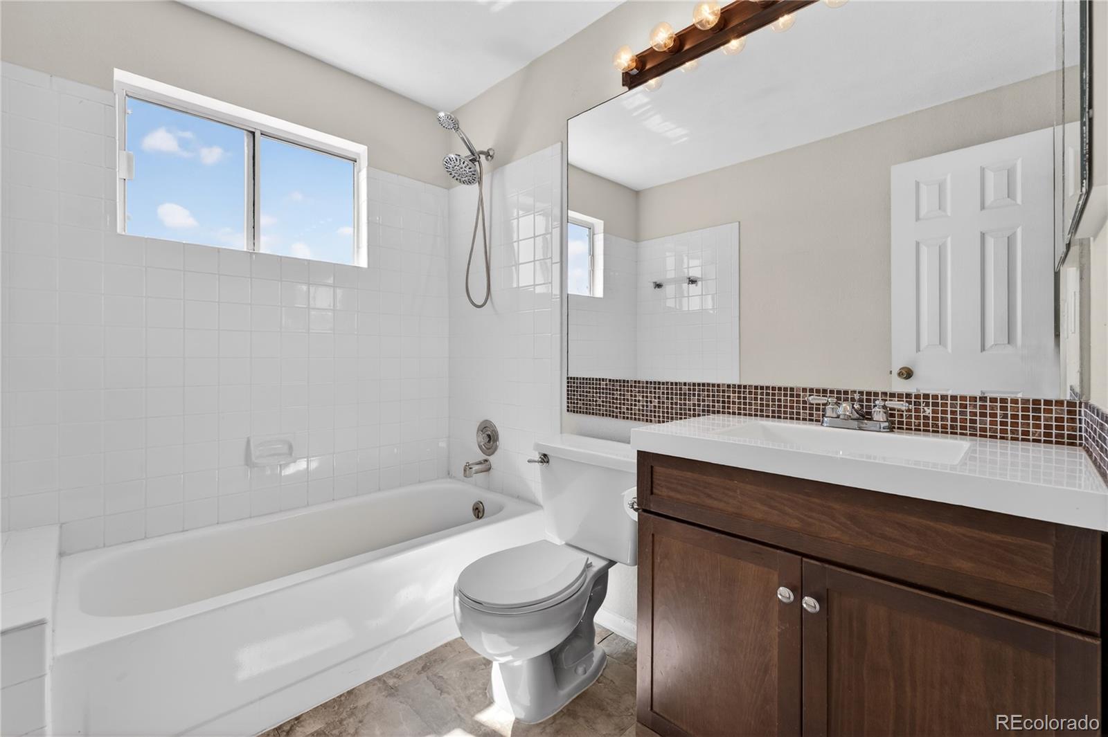5066 S Genoa Street Centennial CO 80015