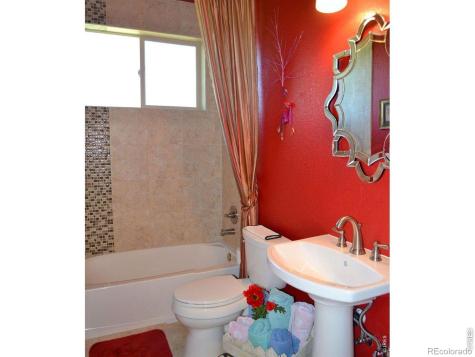 2078 Vineyard Drive Windsor CO 80550