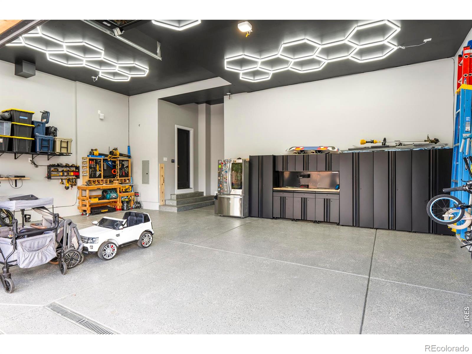 908 Pikes Peak Lane Louisville CO 80027