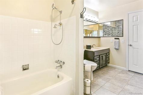 1011 S Nile Way Aurora CO 80012