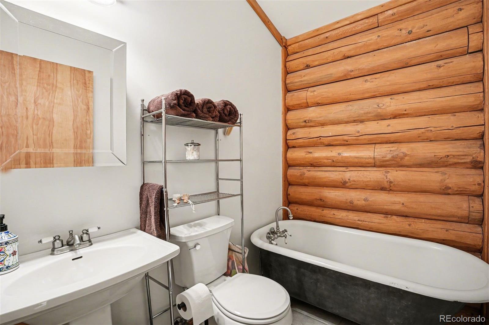 220 Rocky Mountain View Divide CO 80814