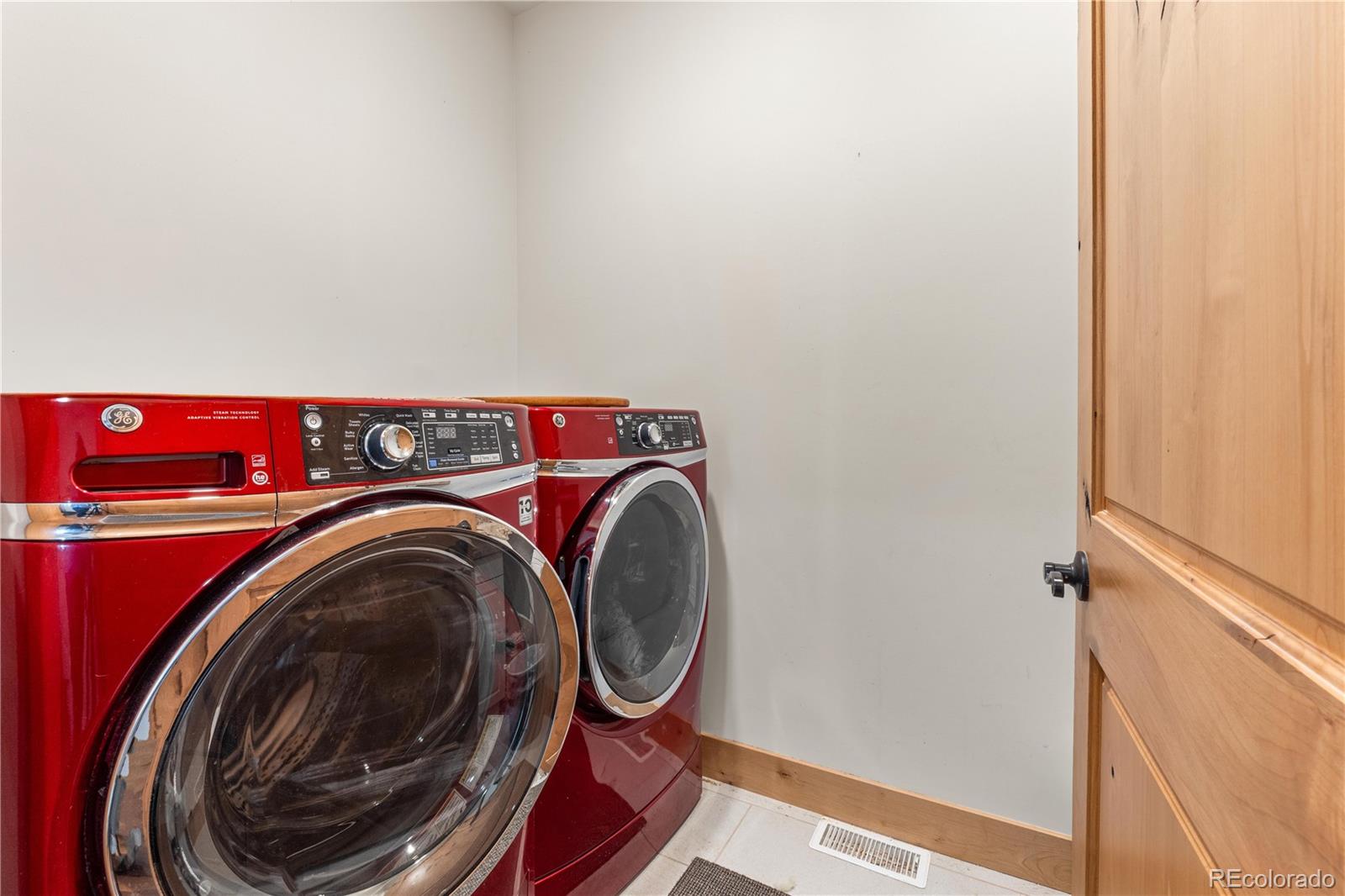 6170 N 79th Street Niwot CO 80503