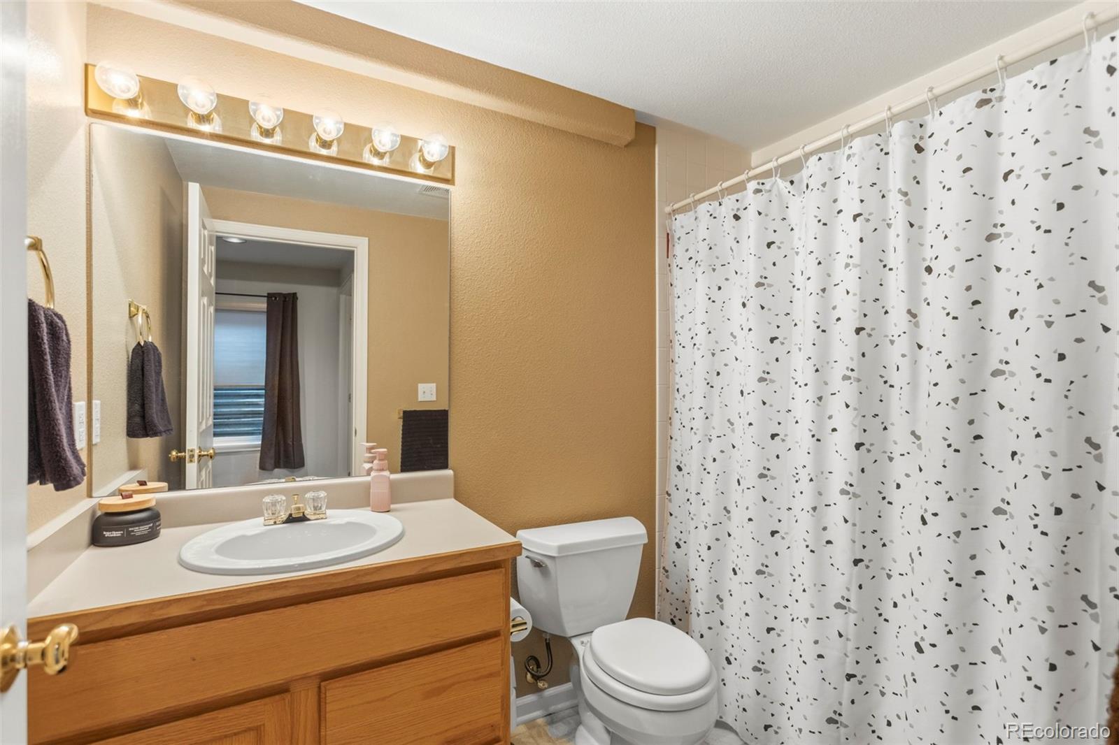 5606 S Helena Court Centennial CO 80015