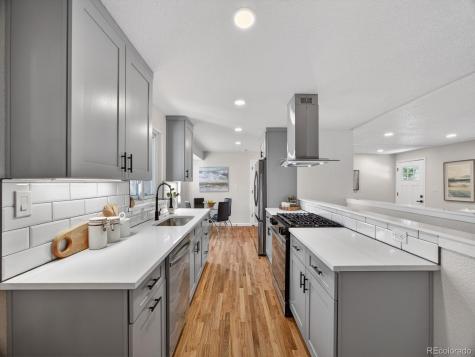 6984 Owens Street Arvada CO 80004