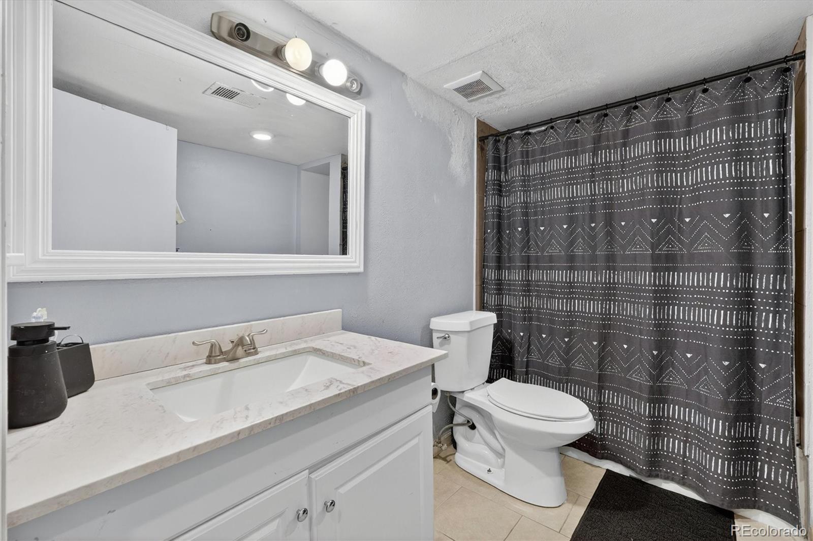4578 Granby Way Denver CO 80239