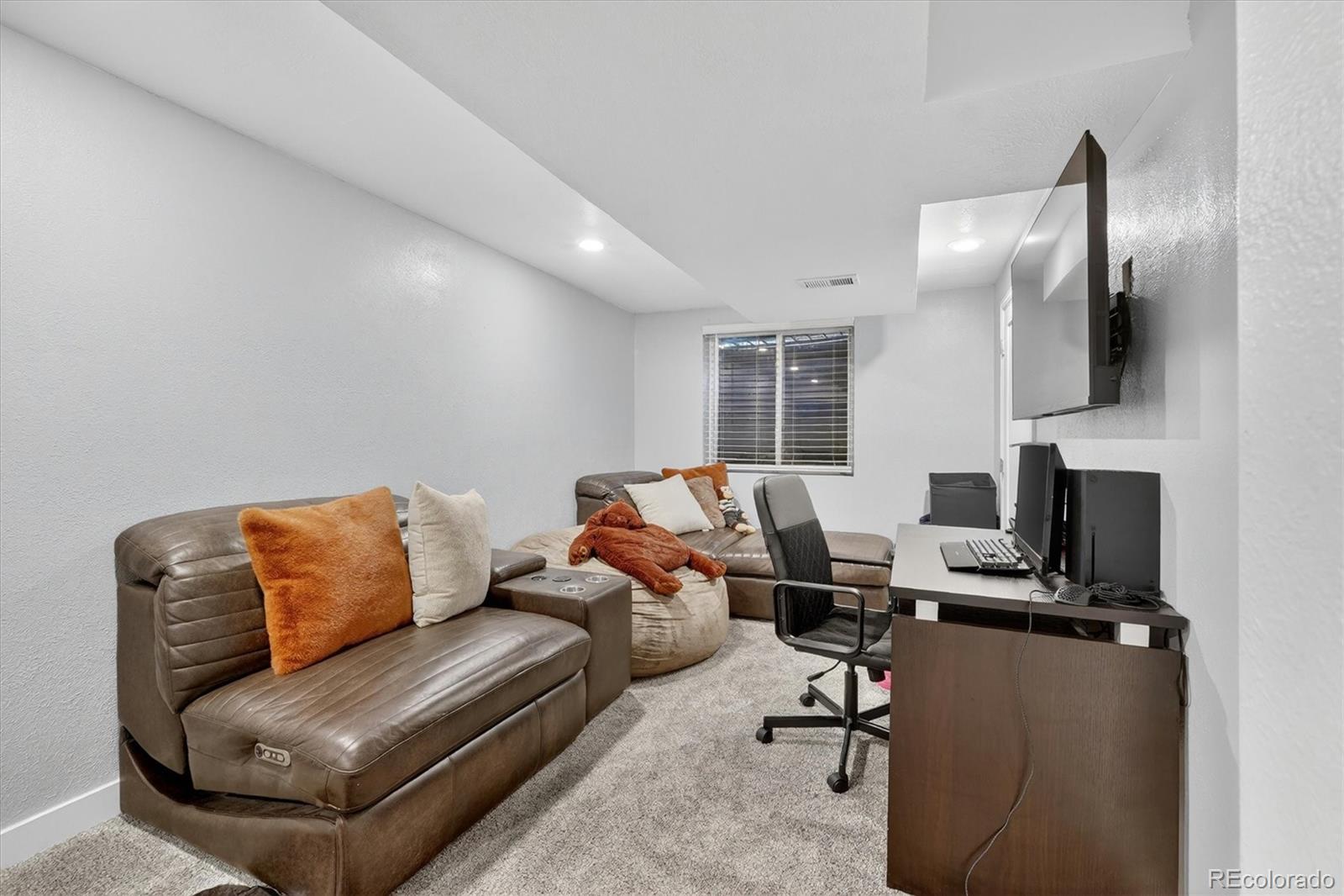 4578 Granby Way Denver CO 80239