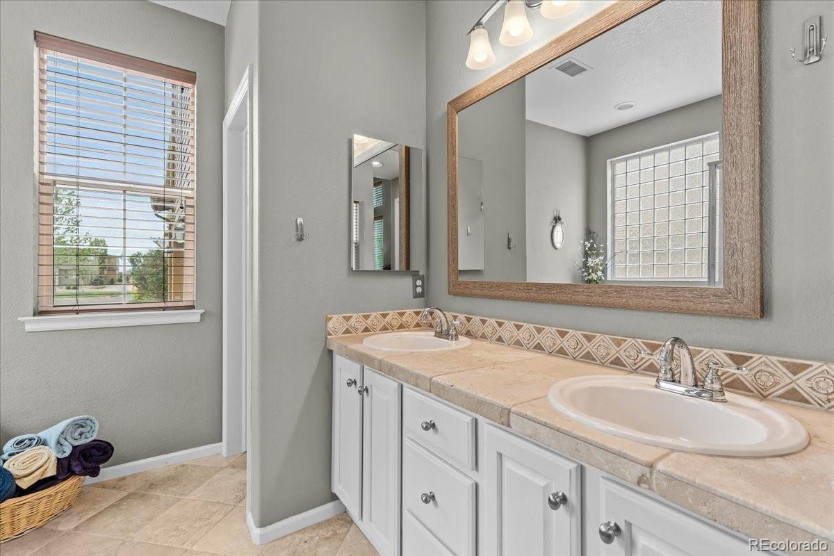 10624 Clearview Lane Highlands Ranch CO 80126