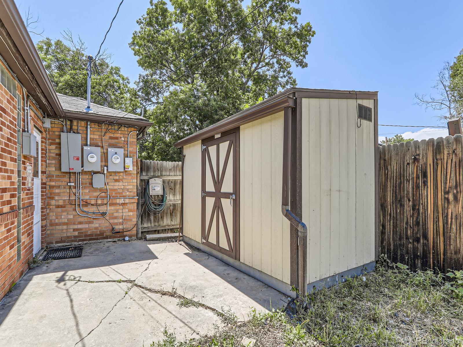 740 Troy Court Aurora CO 80011