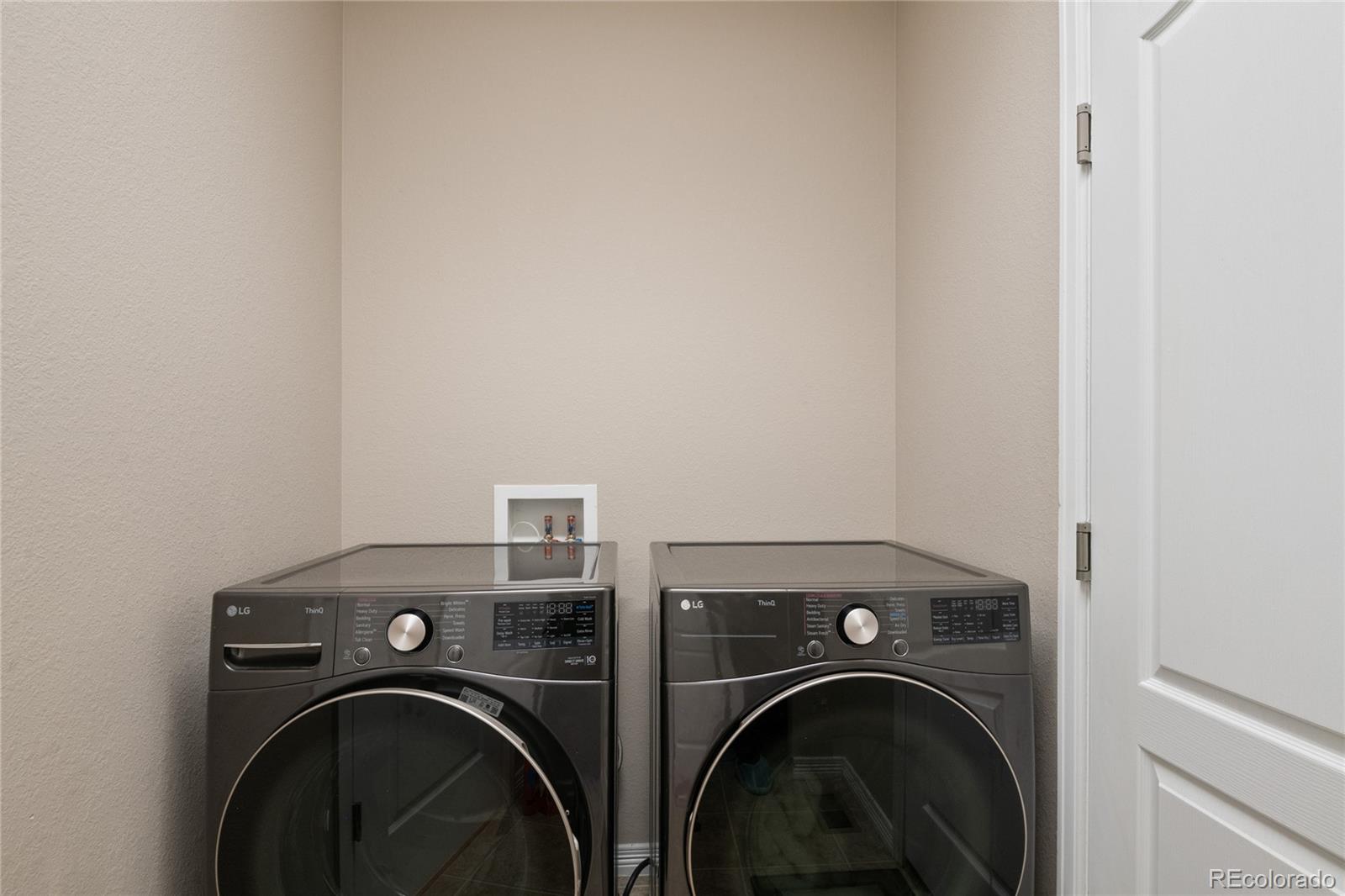 5563 S Elk Court Aurora CO 80016
