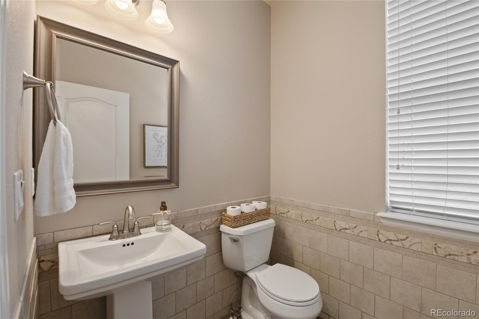 5563 S Elk Court Aurora CO 80016