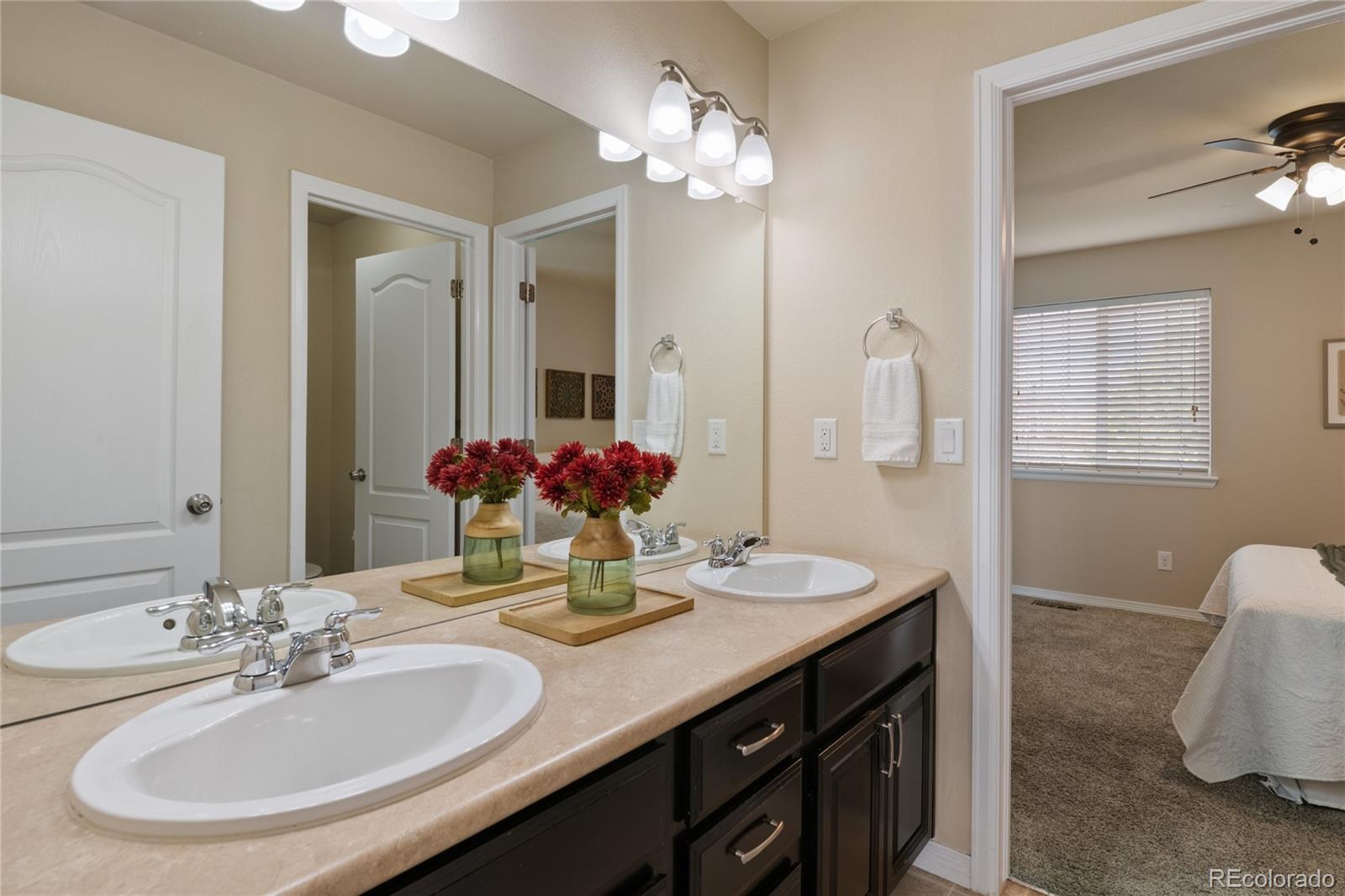 5563 S Elk Court Aurora CO 80016