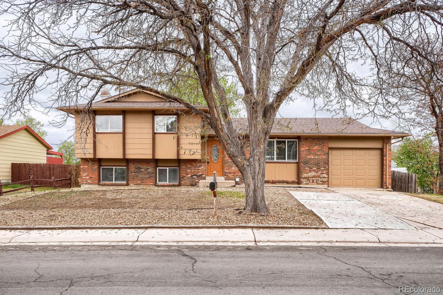 2061 S Richfield Street Aurora CO 80013
