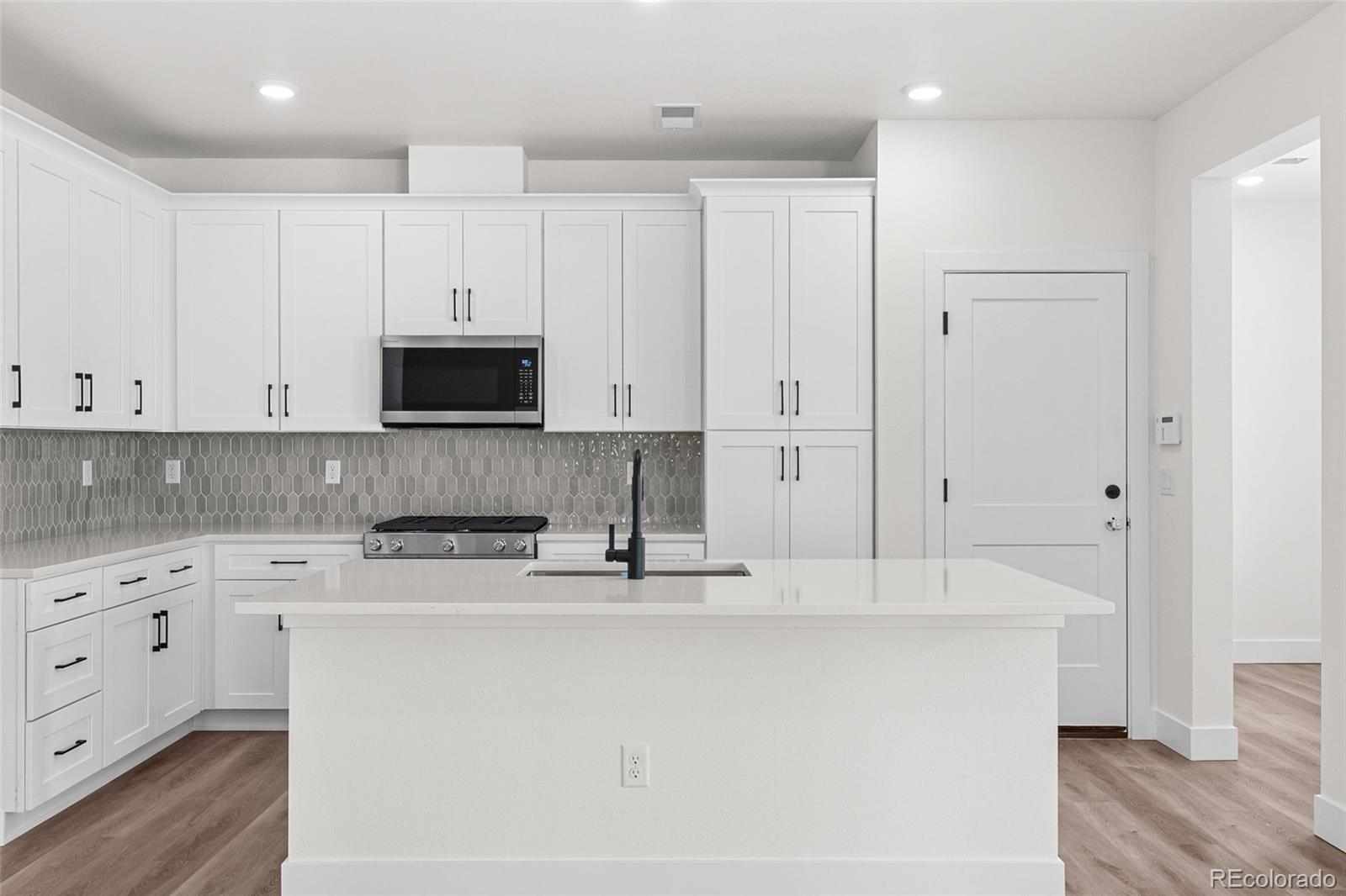 8735 Whiteclover Street Littleton CO 80125