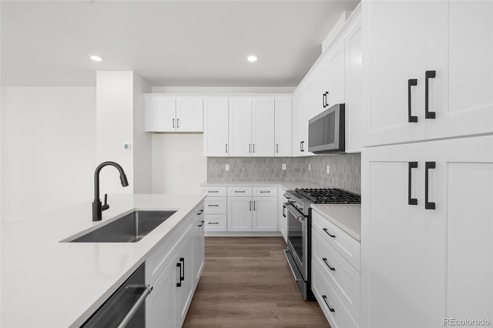 8735 Whiteclover Street Littleton CO 80125