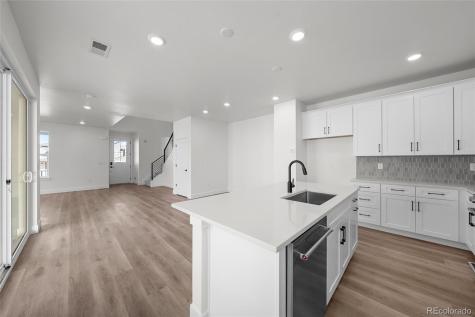 8735 Whiteclover Street Littleton CO 80125