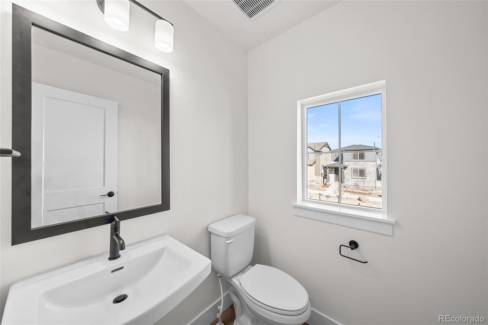 8735 Whiteclover Street Littleton CO 80125