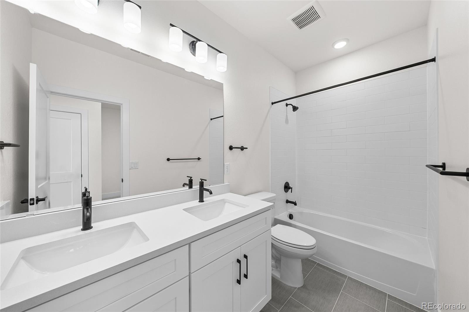 8735 Whiteclover Street Littleton CO 80125