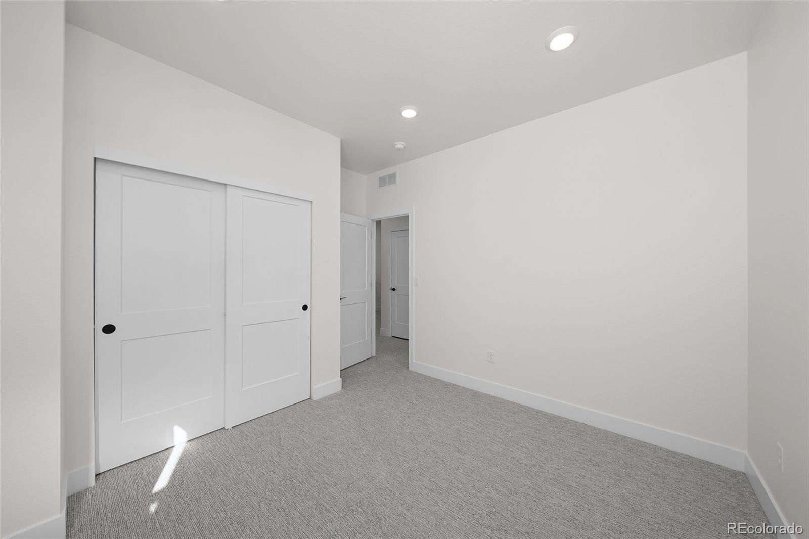 8735 Whiteclover Street Littleton CO 80125
