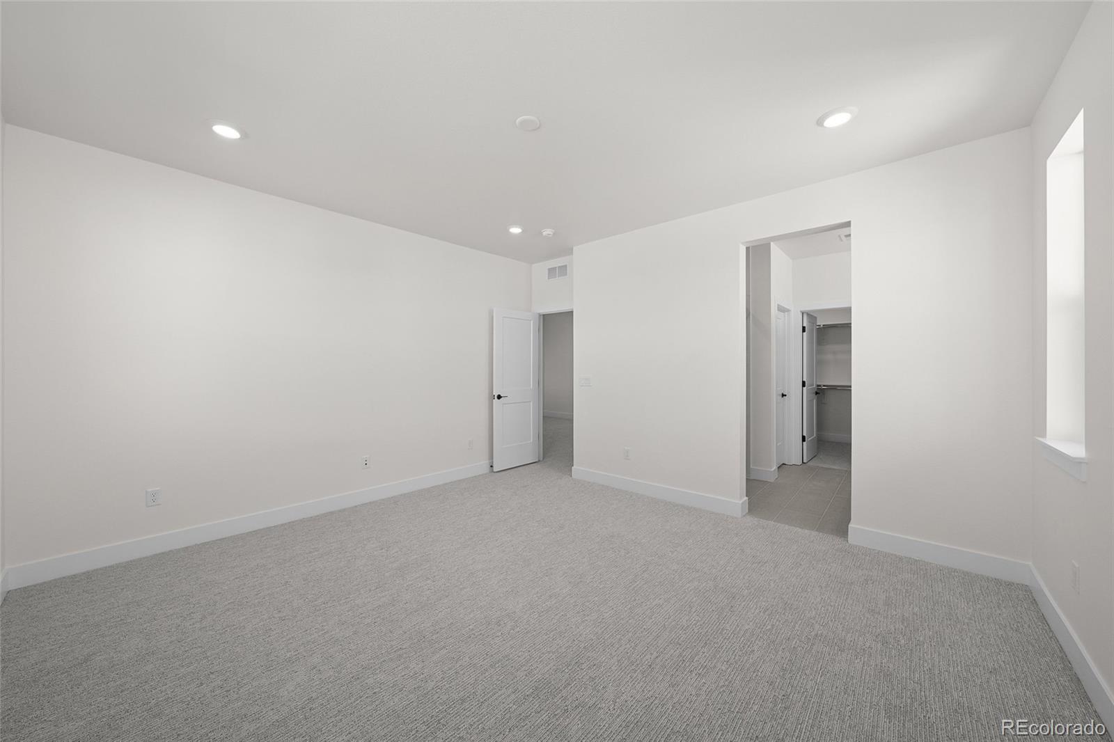 8735 Whiteclover Street Littleton CO 80125