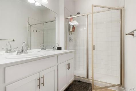 86 S Vandriver Way Aurora CO 80018
