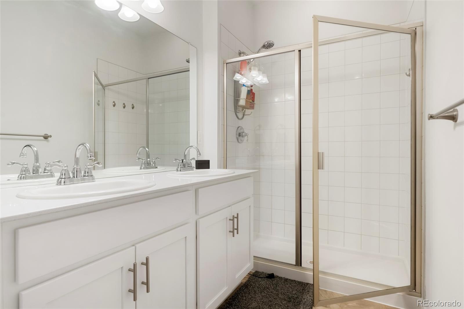 86 S Vandriver Way Aurora CO 80018