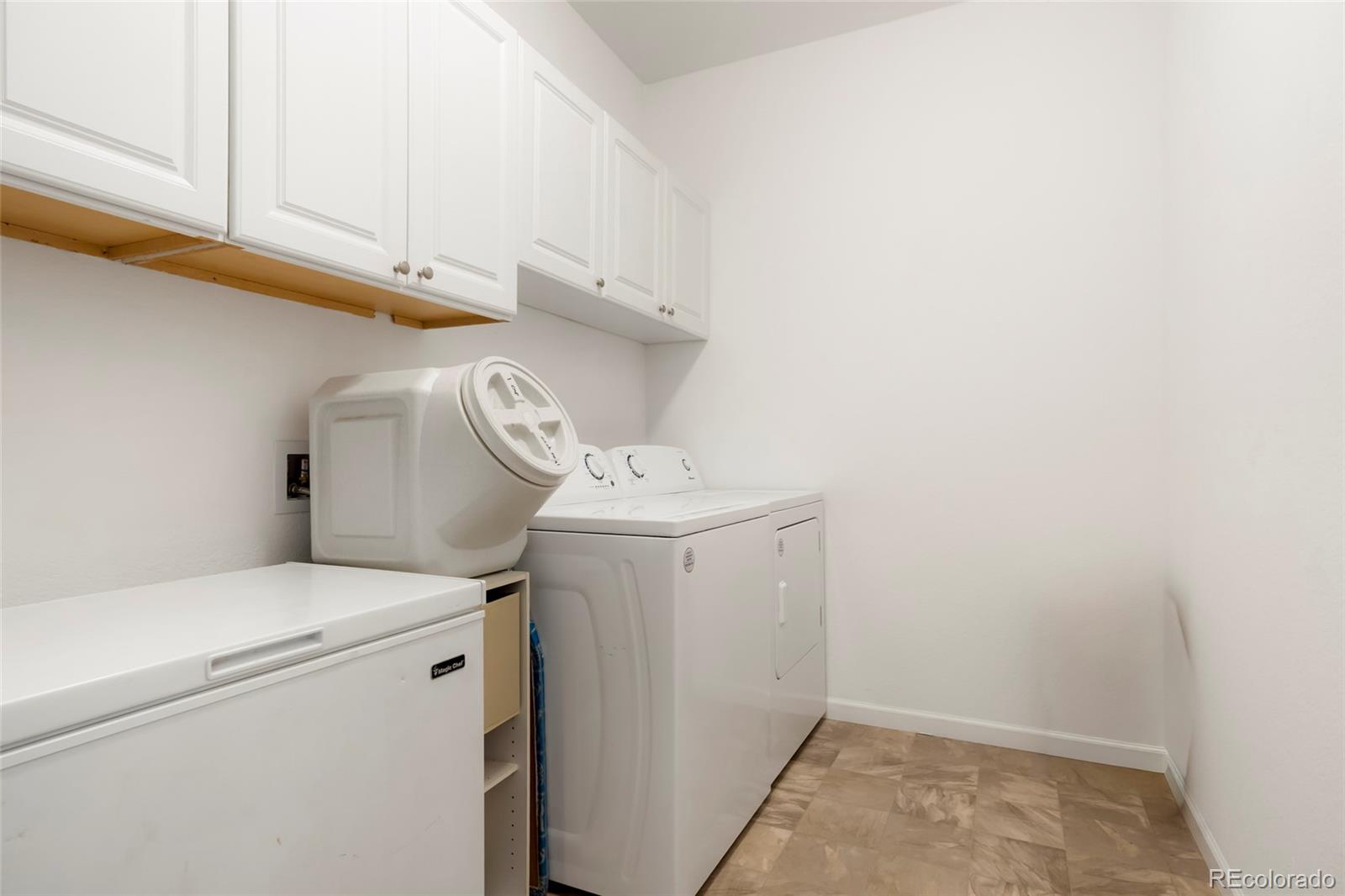 86 S Vandriver Way Aurora CO 80018