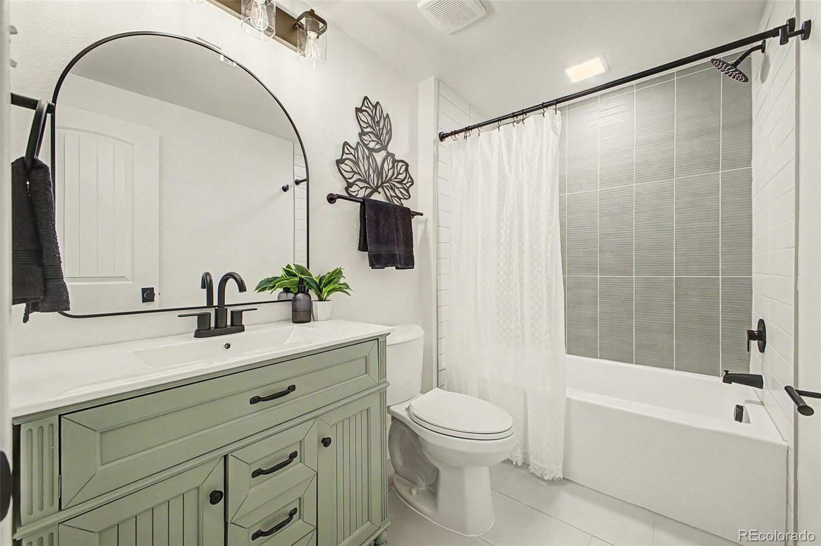 8423 E Jamison Circle Centennial CO 80112