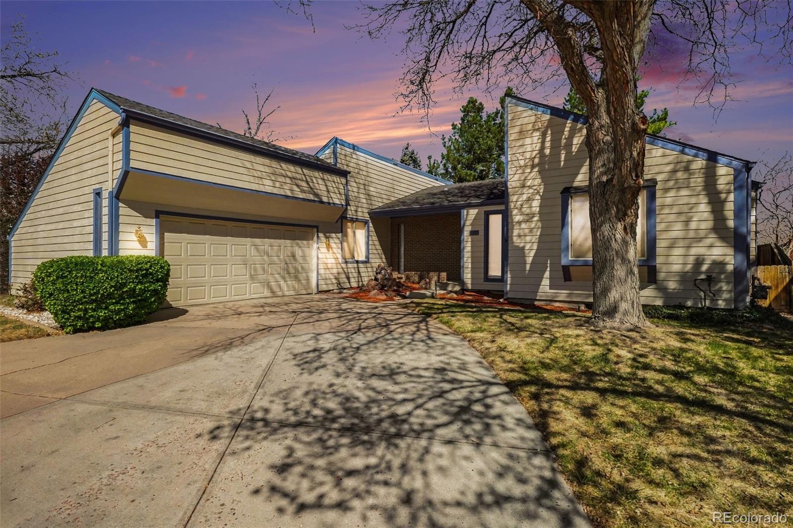 5571 W Kent Place Denver CO 80235