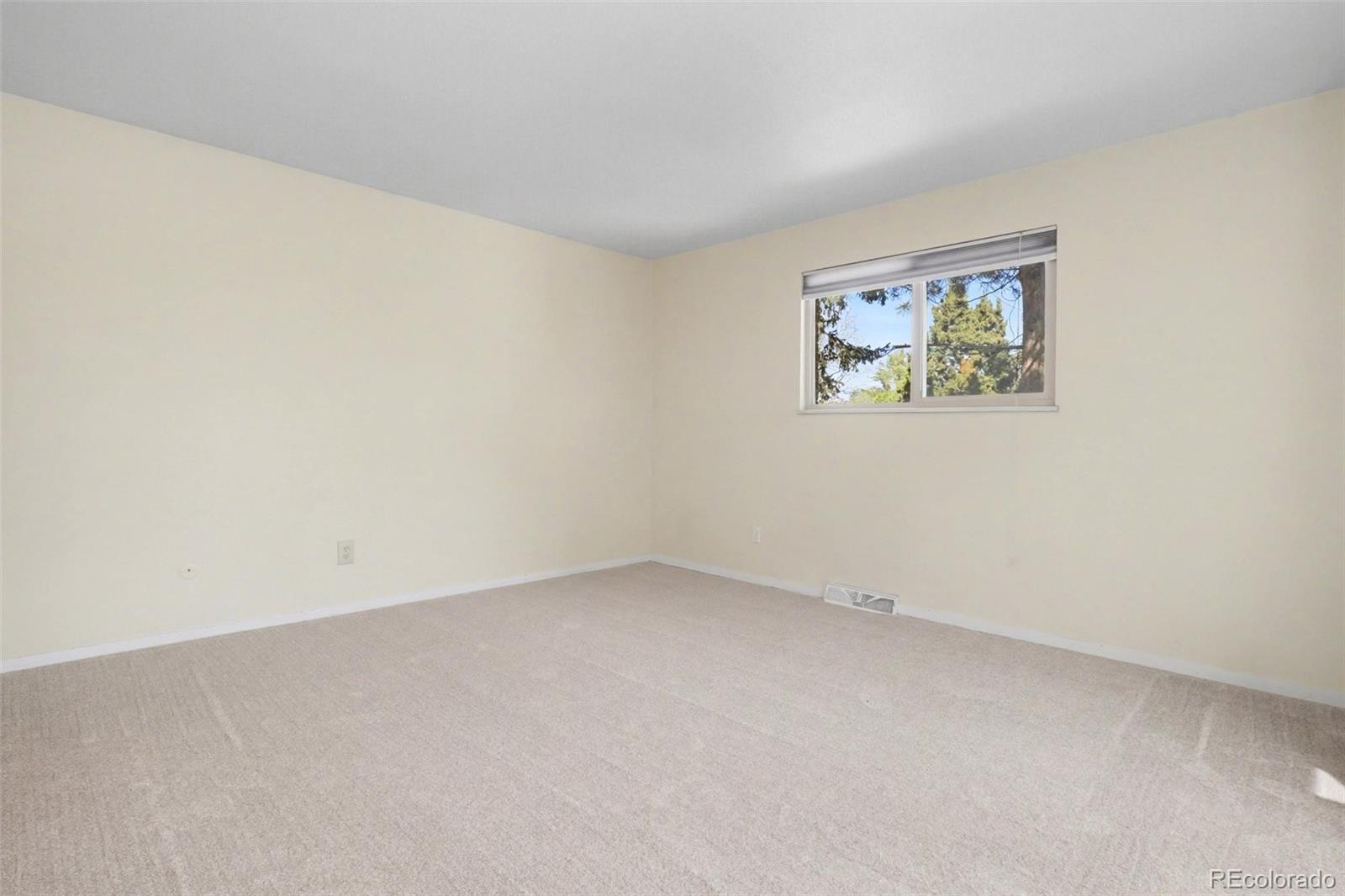 5571 W Kent Place Denver CO 80235