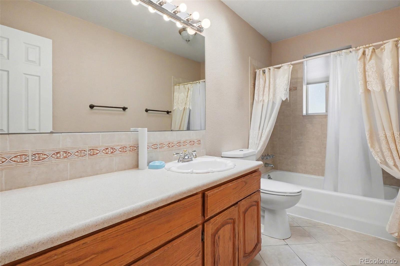 5571 W Kent Place Denver CO 80235