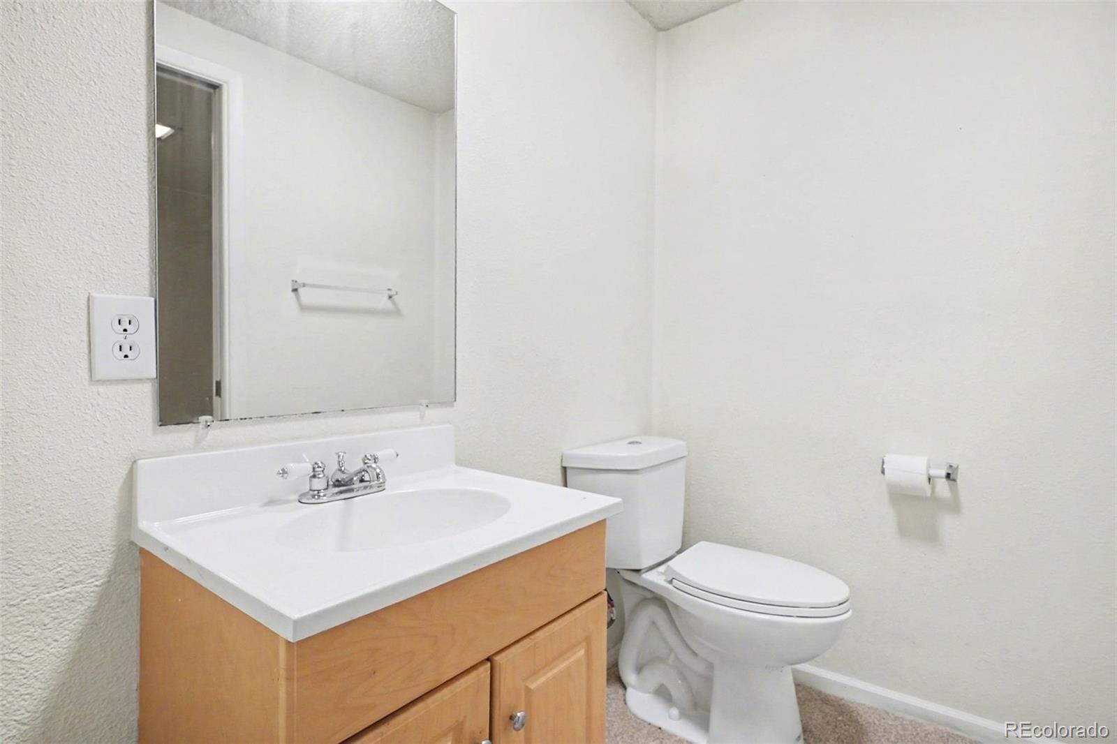 5571 W Kent Place Denver CO 80235