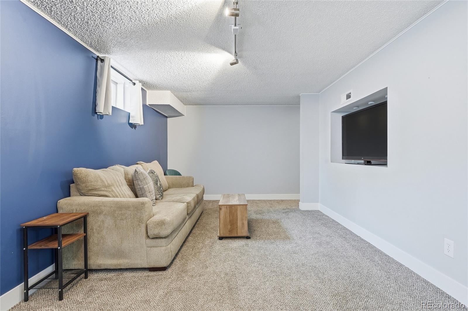 681 S Quari Street Aurora CO 80012