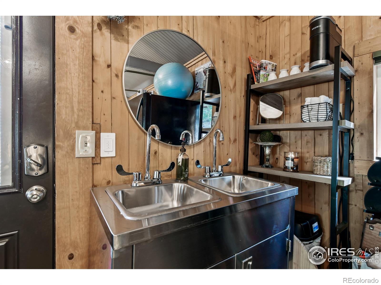 541 Riverside Drive Lyons CO 80540