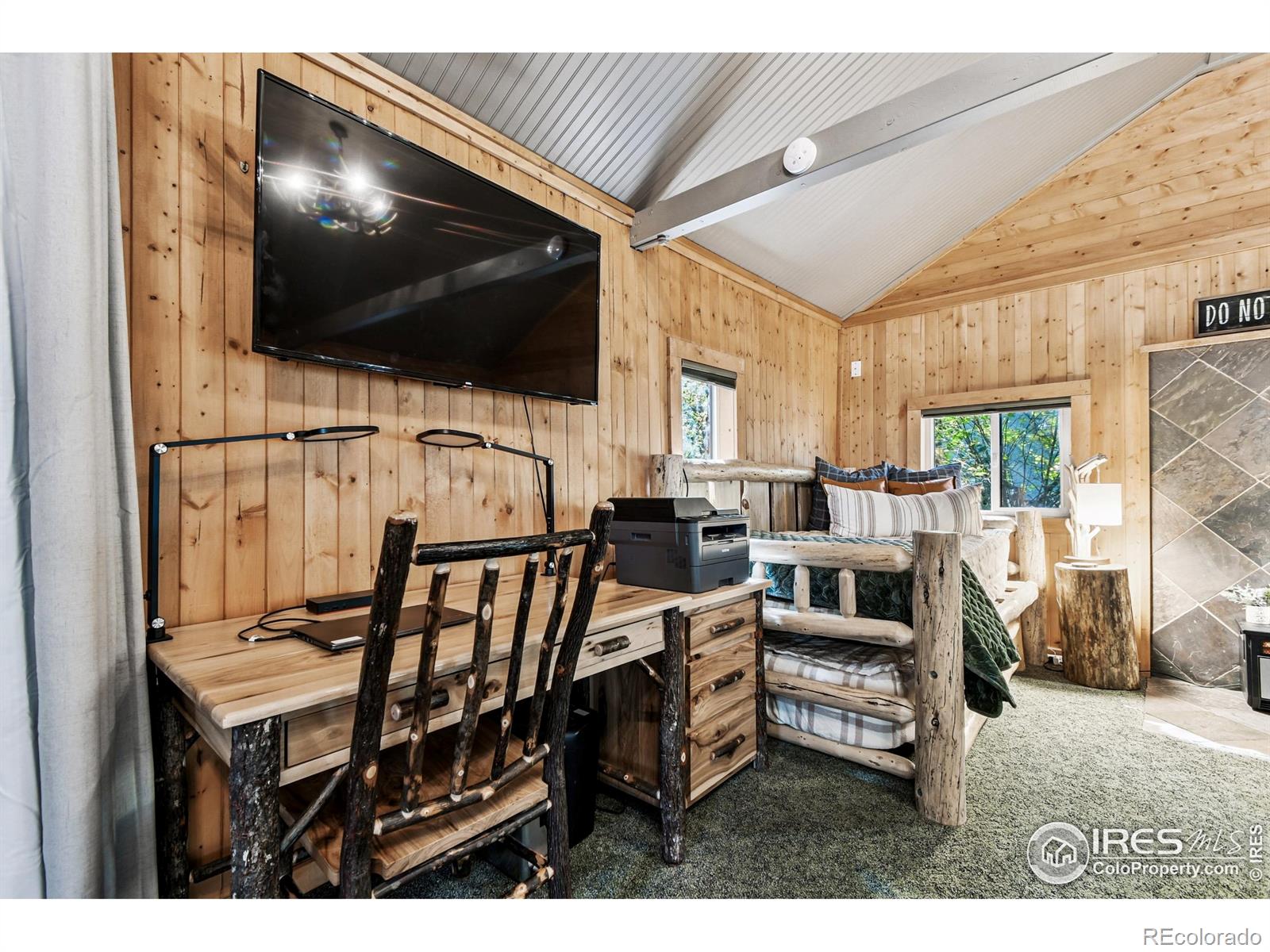 541 Riverside Drive Lyons CO 80540