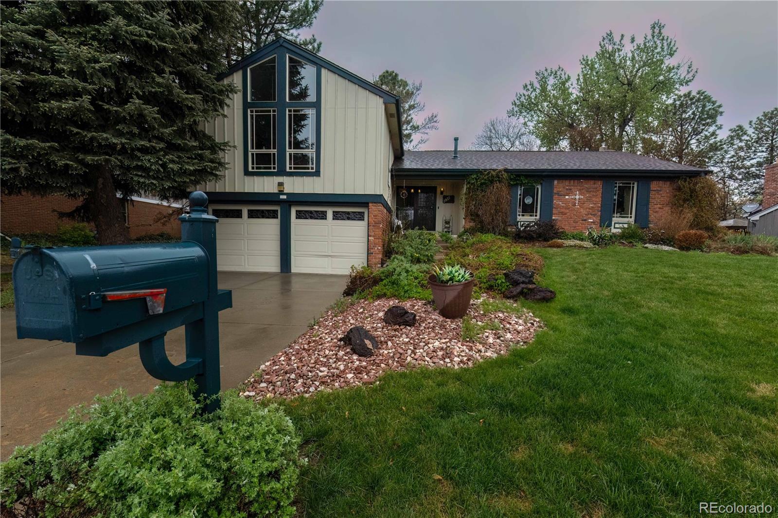 2933 S Macon Street Aurora CO 80014