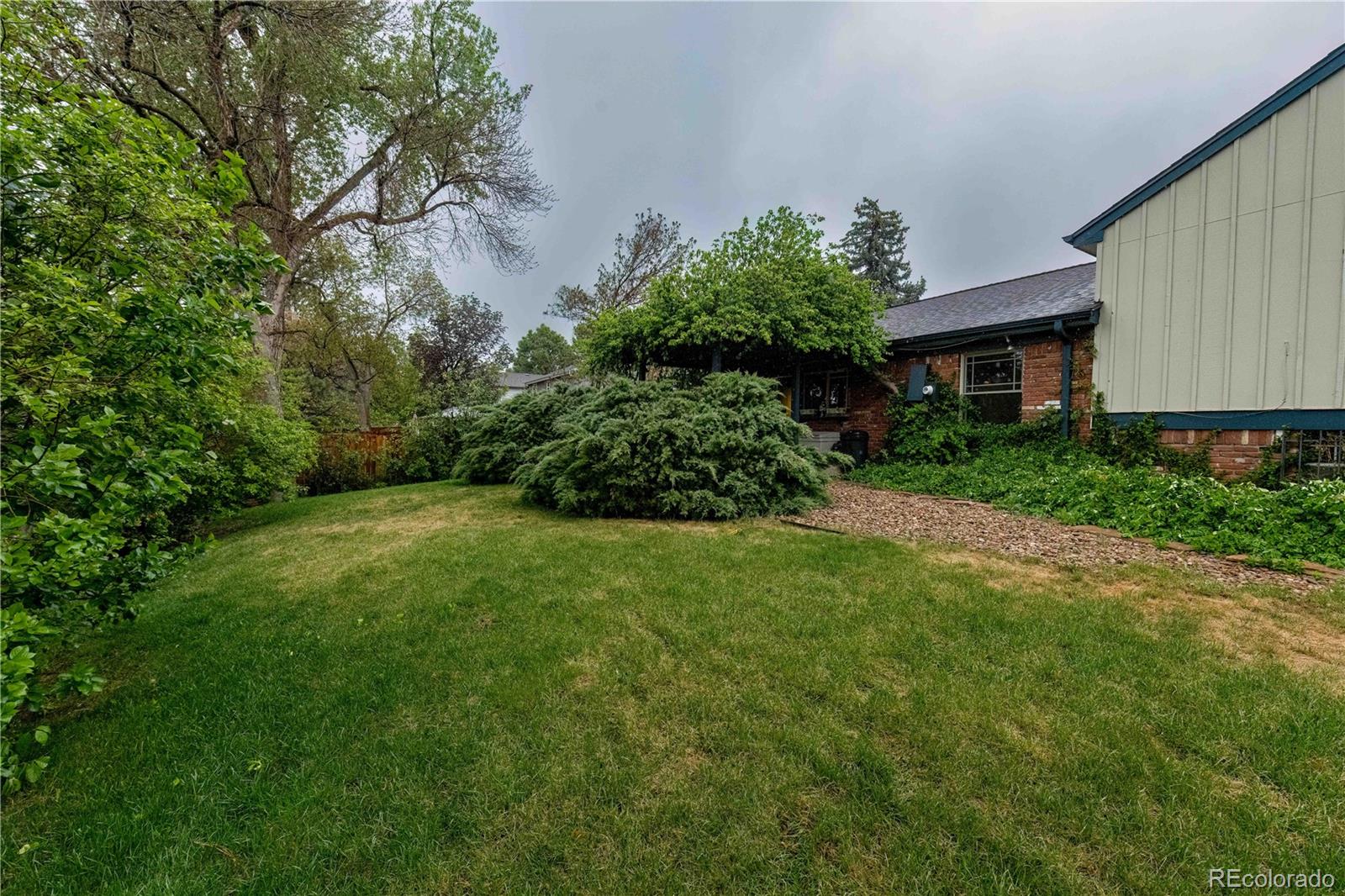 2933 S Macon Street Aurora CO 80014