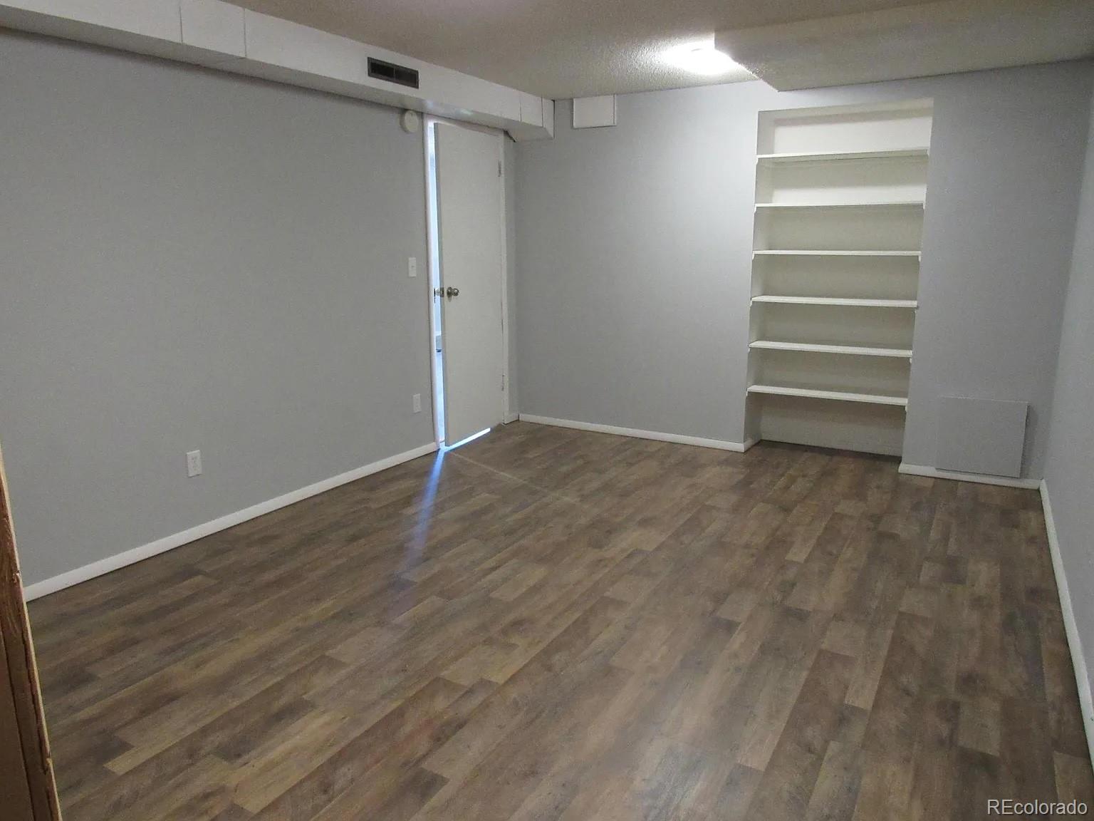 424 Redwood Colorado Springs CO 80107